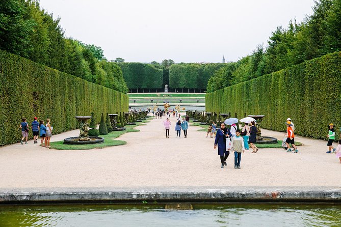 Versailles Château and Gardens Walking Tour from Paris by Train - What the $79.94 price really buys