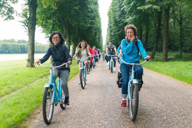 Versailles Palace Bike Tour with Market & Marie-Antoinette hamlet - The price, group size, and practical value