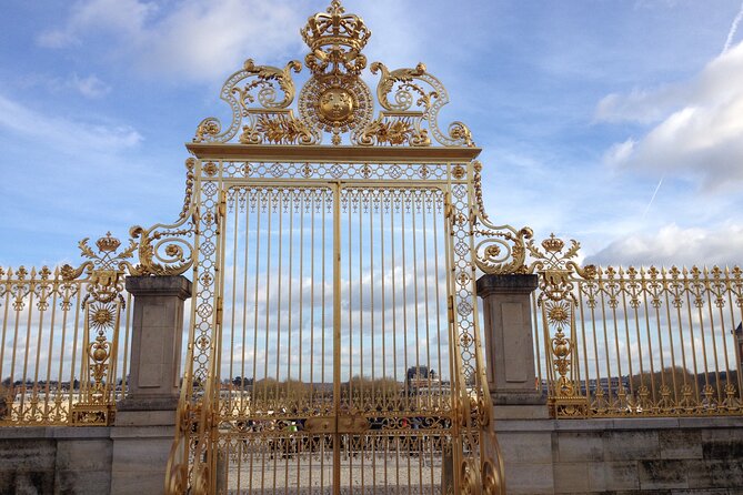 Versailles Palace & Gardens Guided Tour - Who should choose this tour?