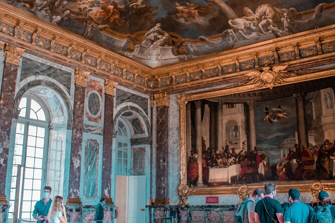 Versailles Palace Guided Tour with Reserved Entry - Why a guide helps at Versailles