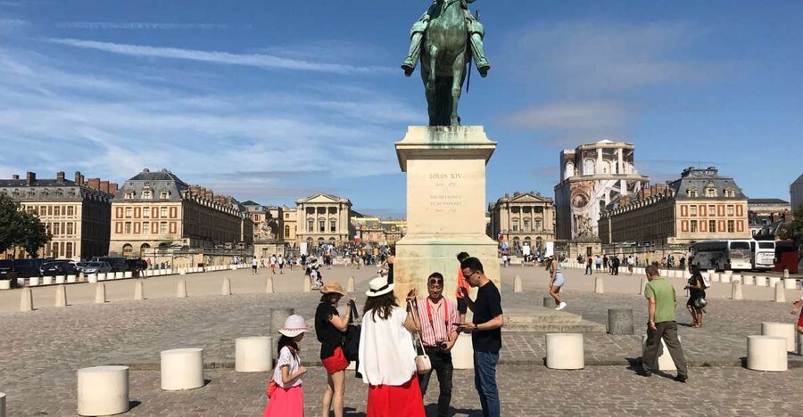 Versailles: Palace Guided Tour with Skip-the-Line Ticket - Key points to know before booking
