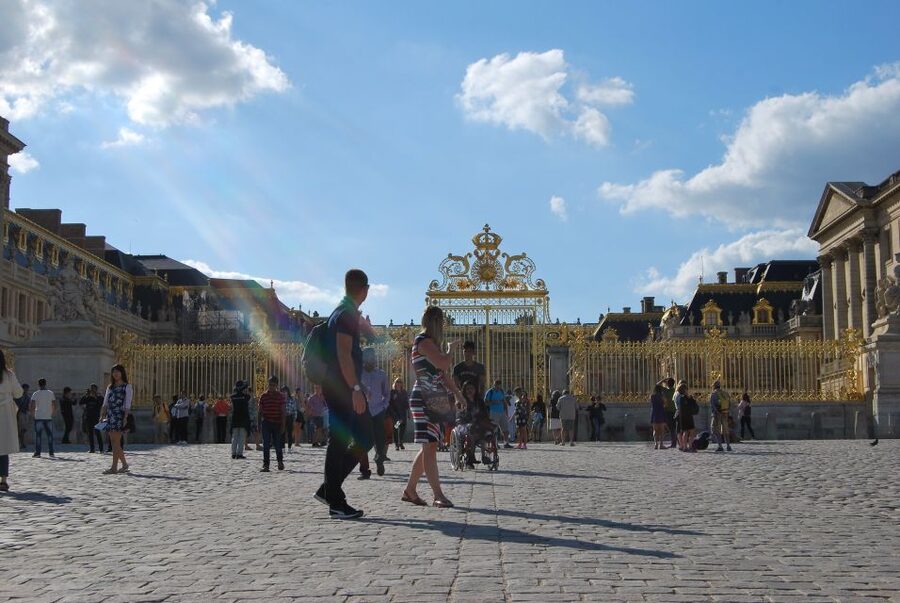 Versailles: Palace Guided Tour with Skip-the-Line Ticket - Garden tickets and the seasonal price trap
