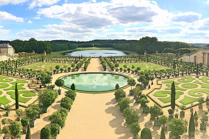 Versailles Palace & Marie-Antoinette's Estate Guided Tour - Grand Trianon and Petit Trianon