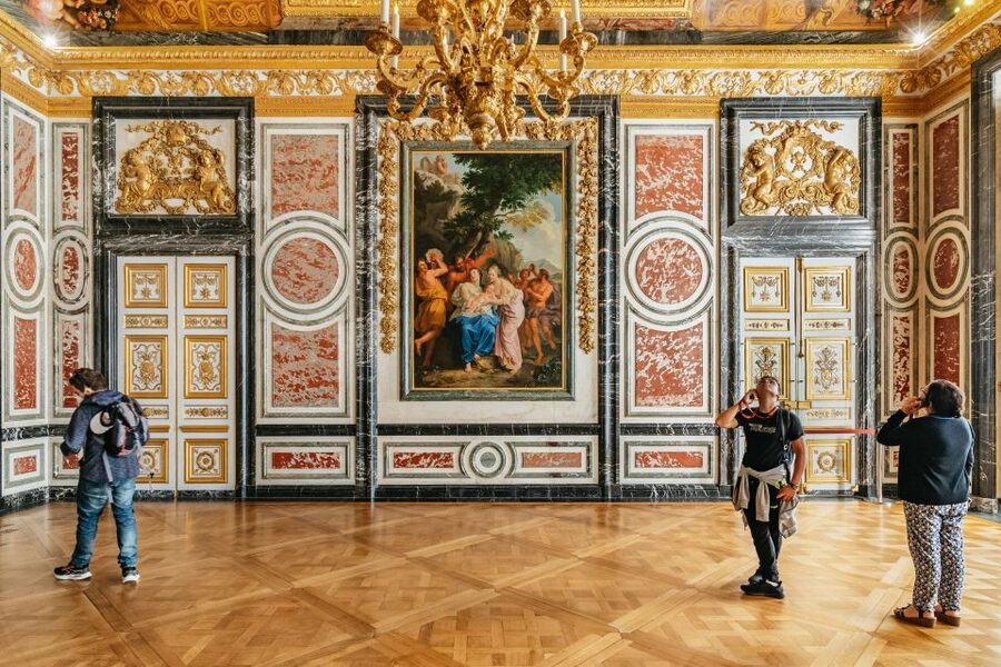Versailles: Palace of Versailles Skip-the-Line Guided Tour - The Queen’s State Apartments and royal personalities