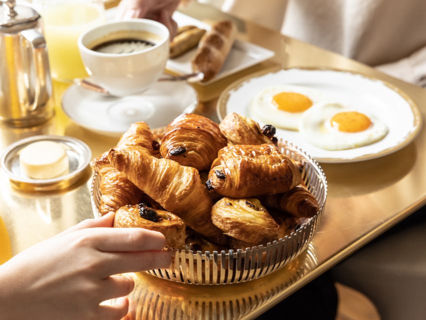 Versailles Palace Skip-the-Line Entrance and Breakfast - The gardens and Trianon question