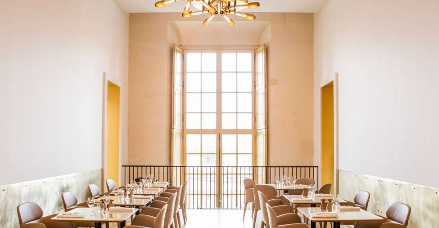 Versailles Palace Skip-the-Line Entrance and Breakfast - The secret route into Versailles Palace