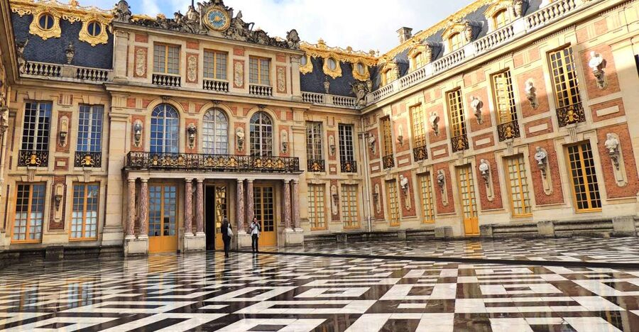Versailles: Skip-the-Line Guided Palace Tour and Full Access - Why the $88 Versailles tour can be worth it