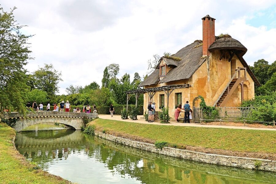 Versailles: Skip-the-Line Guided Palace Tour and Full Access - Is the 90-minute length enough?
