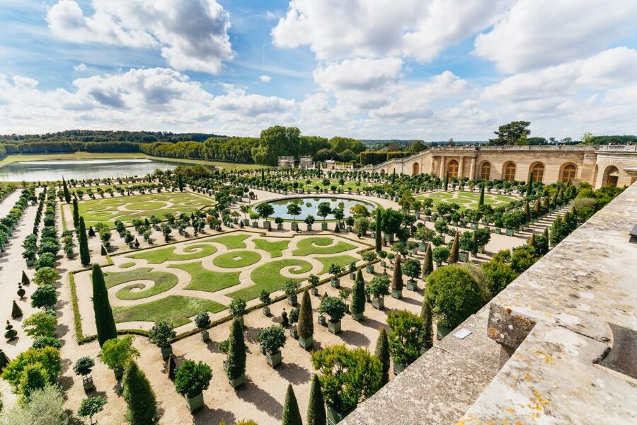 Versailles: Skip-the-Line Tour of Palace with Gardens Access - Finding the meeting point from Paris