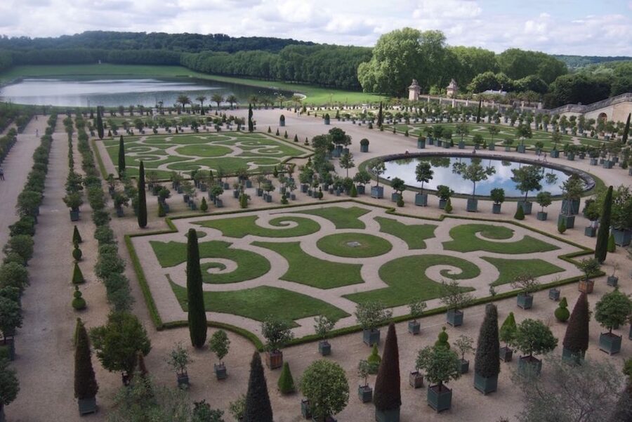 Versailles: Skip-the-Line Versailles Palace and Gardens Tour - Inside the Palace of Versailles