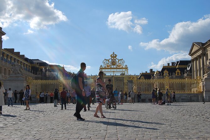 Versailles Small Group Guided Tour with Local Guide - Meeting Louis XIV at the equestrian statue