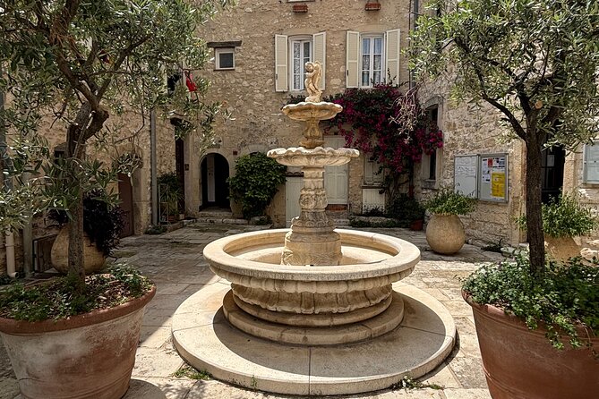 Villages Médiévaux,Grasse, Gourdon, Tourrettes sur Loup, St Paul - What the guide adds to the drive