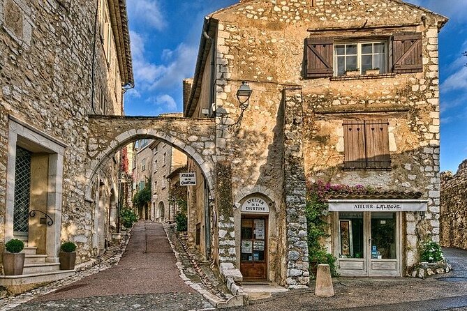 Villages Médiévaux,Grasse, Gourdon, Tourrettes sur Loup, St Paul - Is $108.61 a fair price?