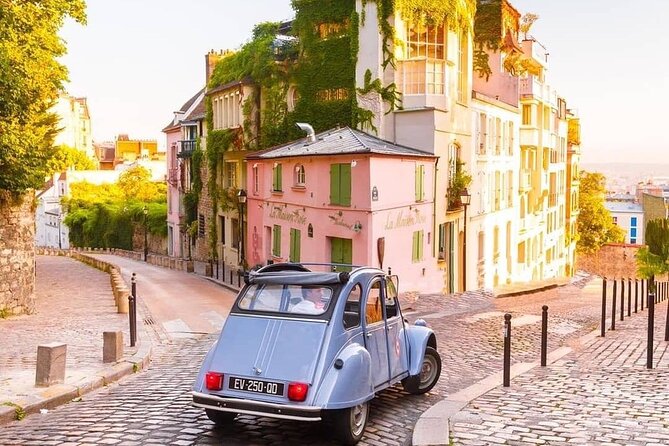 Vintage 2CV Adventure: 2 -Hour Paris Secrets Tour - Montmartre: the strongest opening stop