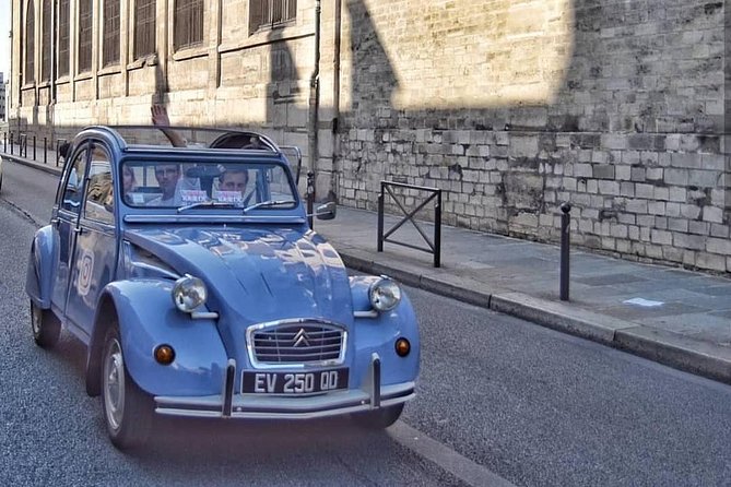 Vintage 2CV Adventure: 2 -Hour Paris Secrets Tour - Guides make or break the ride
