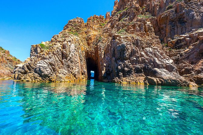 Visit Scandola, the creeks of Piana by boat - Who will enjoy this boat trip most
