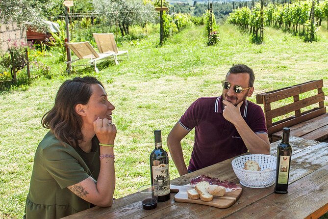 Visit to the Cinta Senese farm in Montepulciano - From the small cellar to a Tuscan table