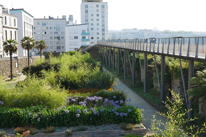 [Walking Tour] Discover the Best of Brest in 2 hours - Starting among Brest’s shopping quarters