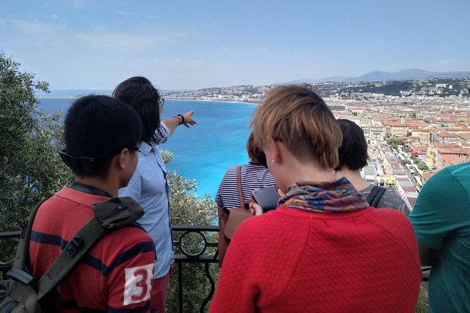 ★ Walking Tour of Old Nice and Castle Hill - The guides and what they add